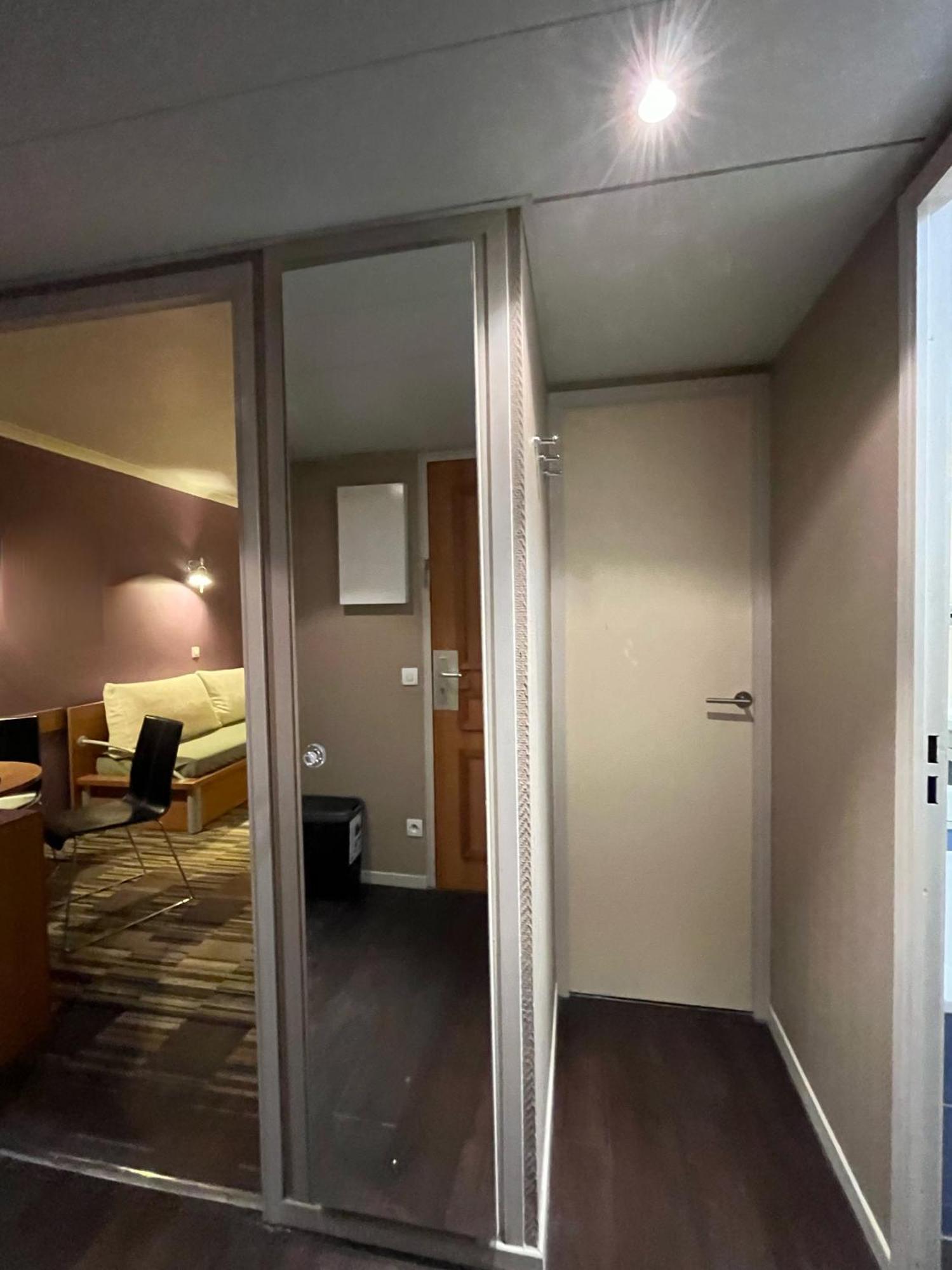 איסי-לה-מולינו Dream Dwell Paris - Paris Expo Porte Versailles Beautiful Apartment With Balcony מראה חיצוני תמונה